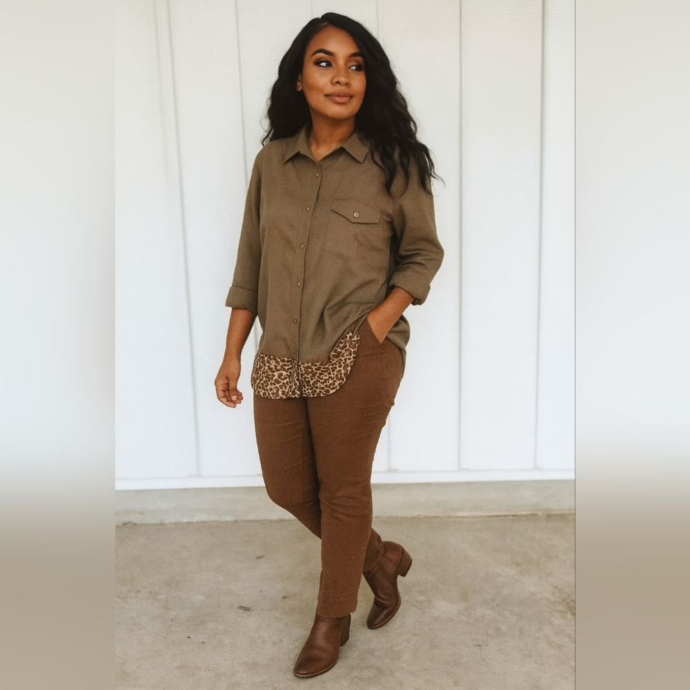 New, never worn LORALETTE womens olive green button front long sleeve shirt